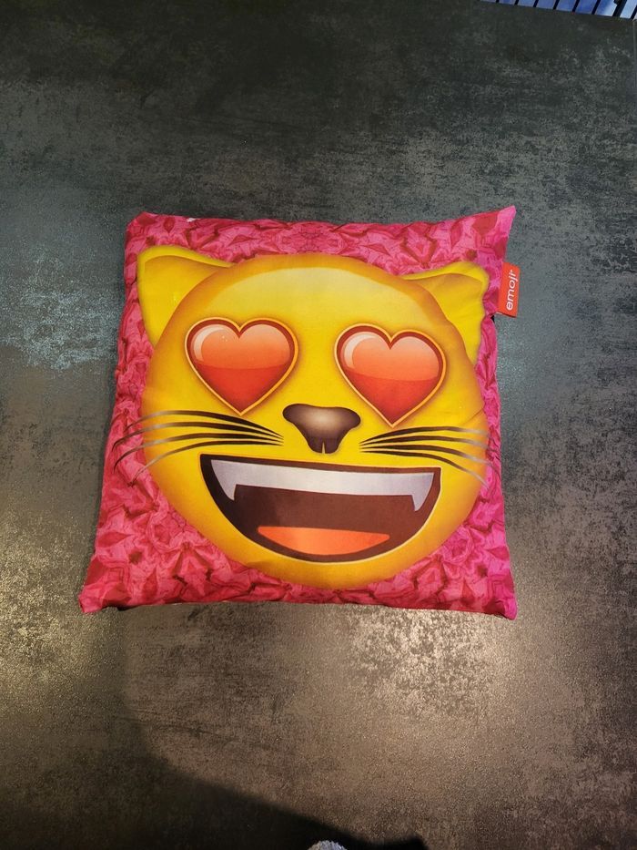Coussin emoji - photo numéro 2