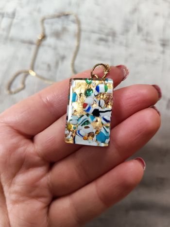 Chaîne dorée pendentif en verre Murano style Gustav Klimt