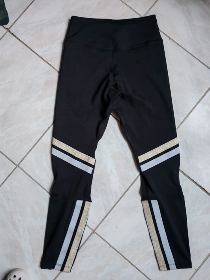 Legging de sport Nike taille s - photo numéro 8