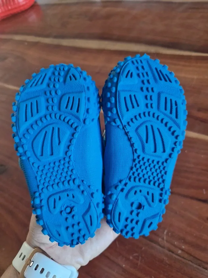Chaussures piscine/mer - photo numéro 2