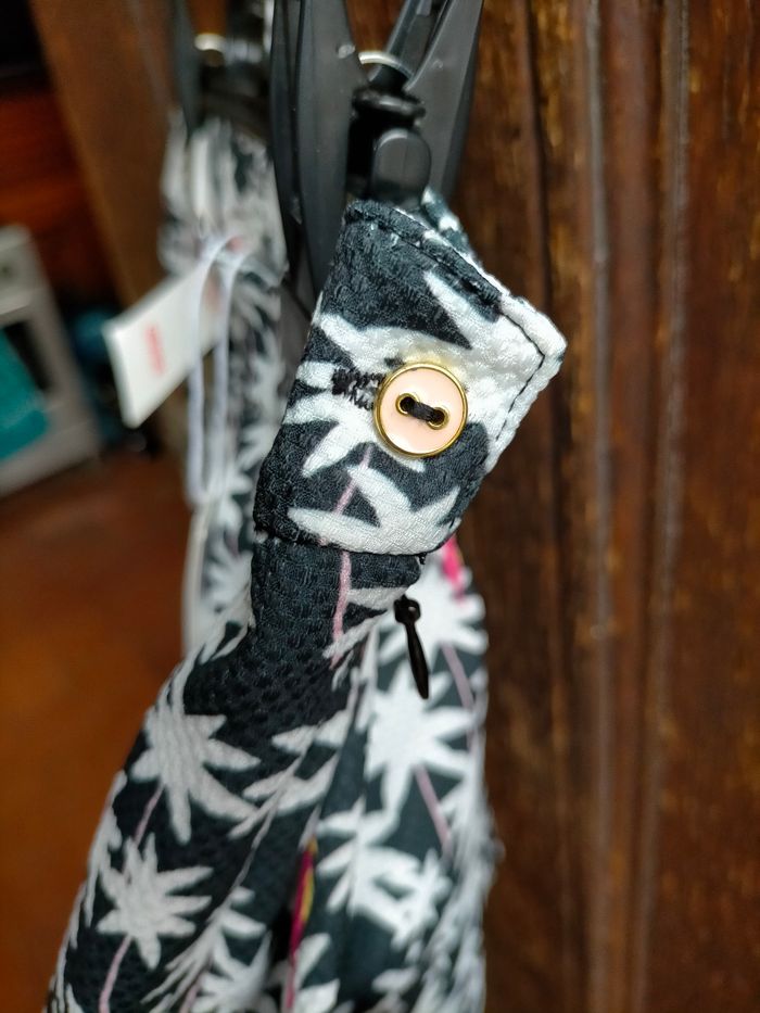 Ravissant short Catimini neuf 5 ans - photo numéro 4