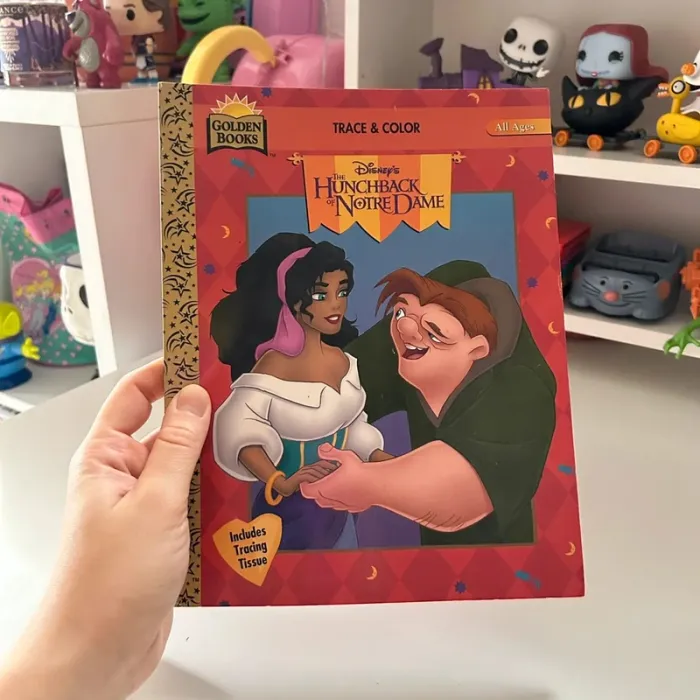 Carnet coloriage Disney le bossu de Notre-Dame
