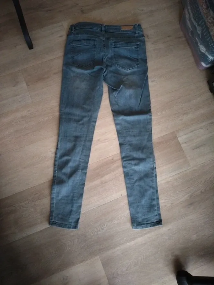 Jeans taille 38 - photo numéro 2