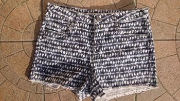 Short ethnique T38