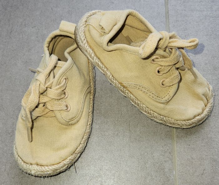 Chaussure en toile à lacets Kiabi taille 23 - photo numéro 2