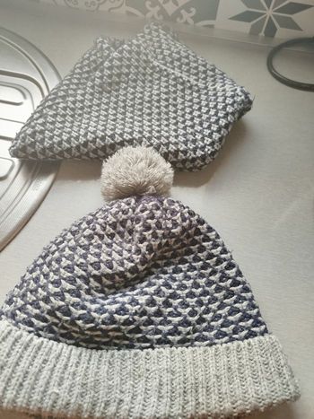 Ensemble bonnet tour de cou