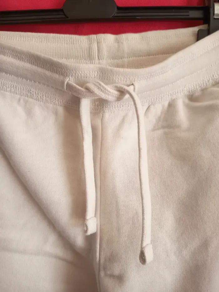 Pantalon court sport enfant. Marque Neutral (E001) - photo numéro 2