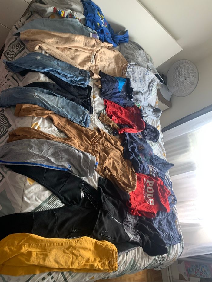 Lot vêtements garçon 5/6 ans - photo numéro 2