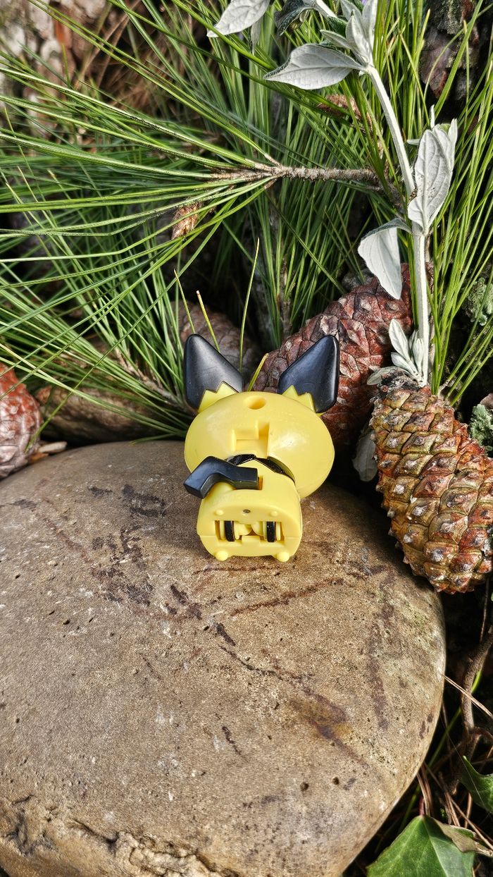 Super figurine Pokemon Nintendo exclusivité macdo japon pitchu - photo numéro 4