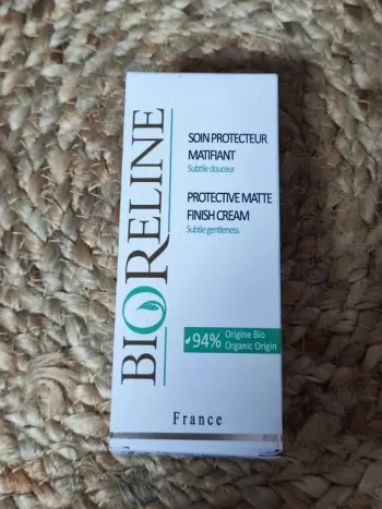 Bioreline soin protecteur matifiant 30 ml valeur 36€ à utiliser 6 mois après ouverture