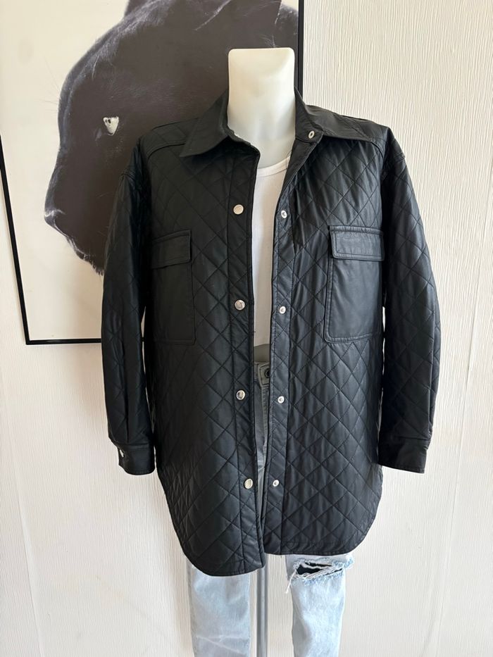 Surchemise en similicuir