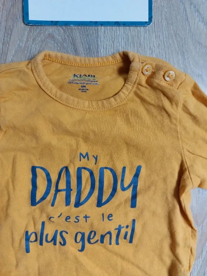 T-shirt manches longues moutarde Kiabi 6 mois - photo numéro 2