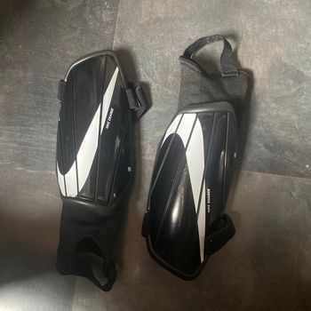 Protège tibias Nike charge taille S
