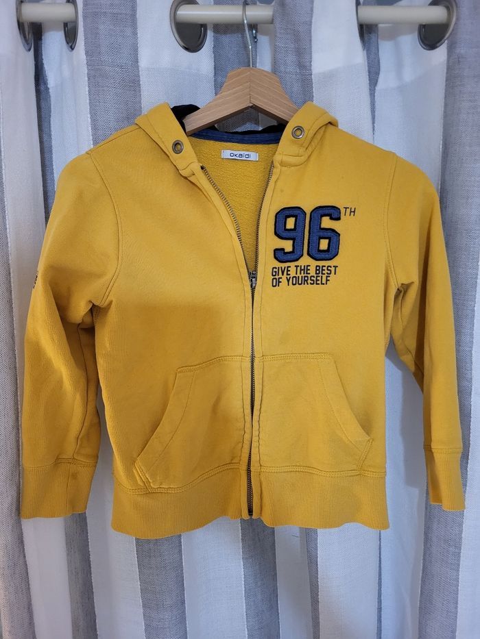 Veste en sweat jaune Okaidi