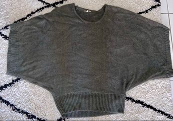 Pull gris vert chauve souris taille L marque etam