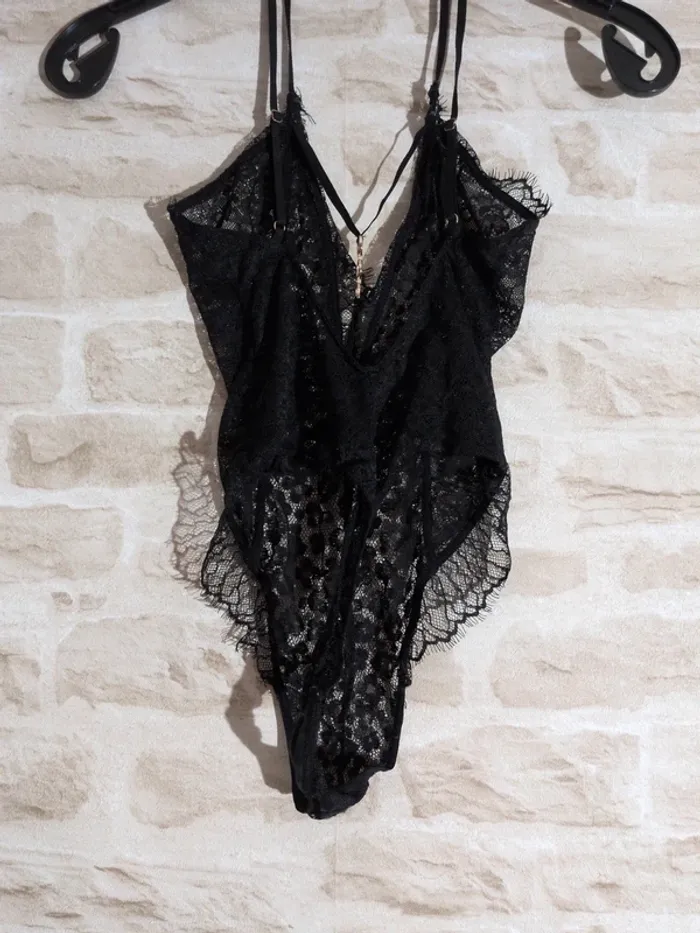 Lot lingerie XS – Porte-jarretelles & Body dentelle - photo numéro 6