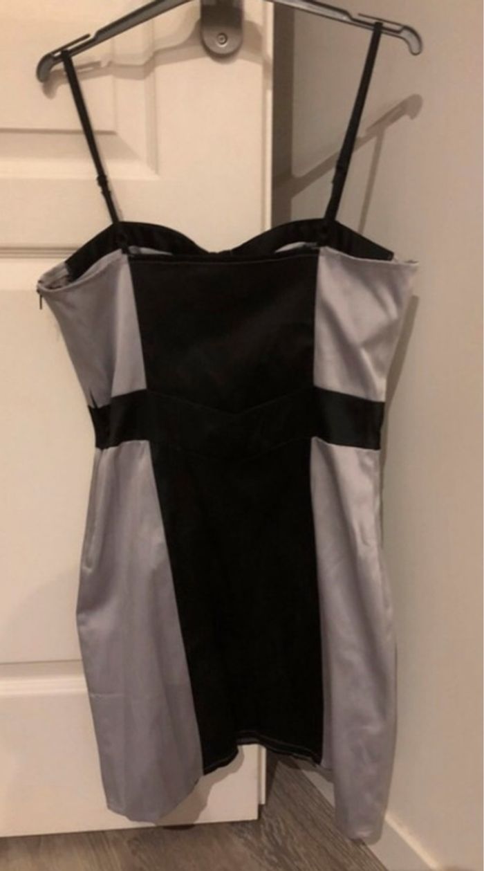 Robe courte - photo numéro 2