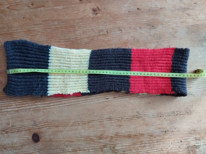 Écharpe enfant tricotée à la main – rayures colorées - photo numéro 3