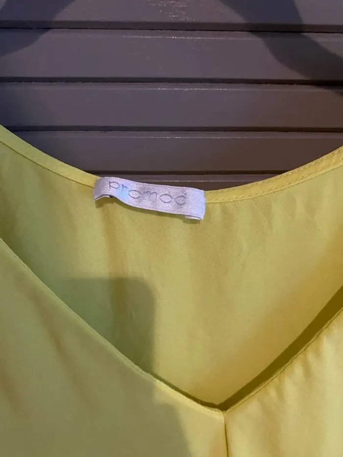 Blouse jaune - photo numéro 2