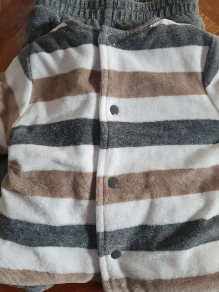 Pyjamas hiver tout doux 3 mois. - photo numéro 4