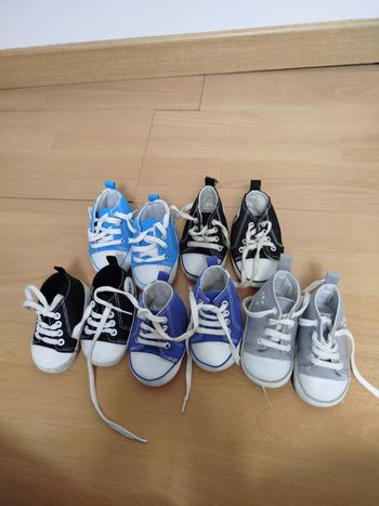 Lot de chaussures bébé taille 6 -9 mois