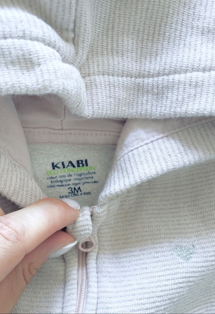 sweat à capuche zippé « Kiabi » taille 3 mois - photo numéro 2