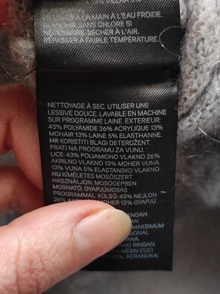 Pull d'hiver à col rouler doux taille S - photo numéro 5