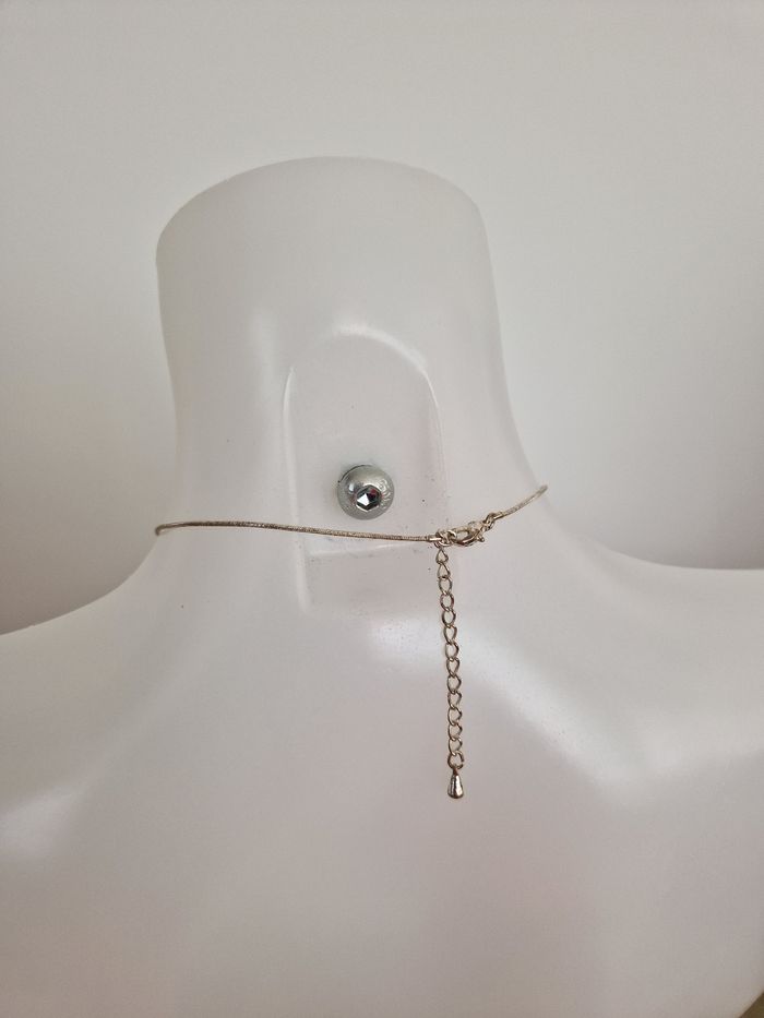 Collier argenté avec sa boîte - photo numéro 6