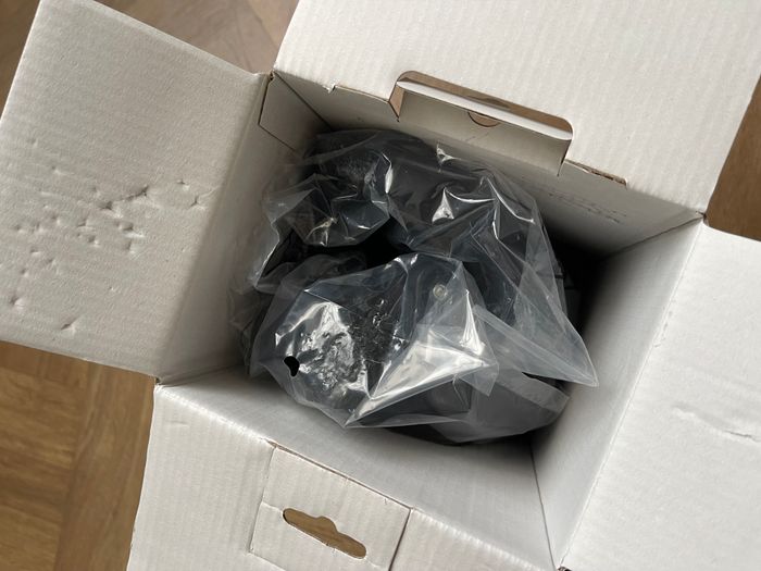 Adaptateur QBit +plus all city GB jamais utilisé - photo numéro 4