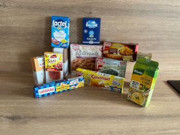 Jouet 12  boîtes pour marchandes