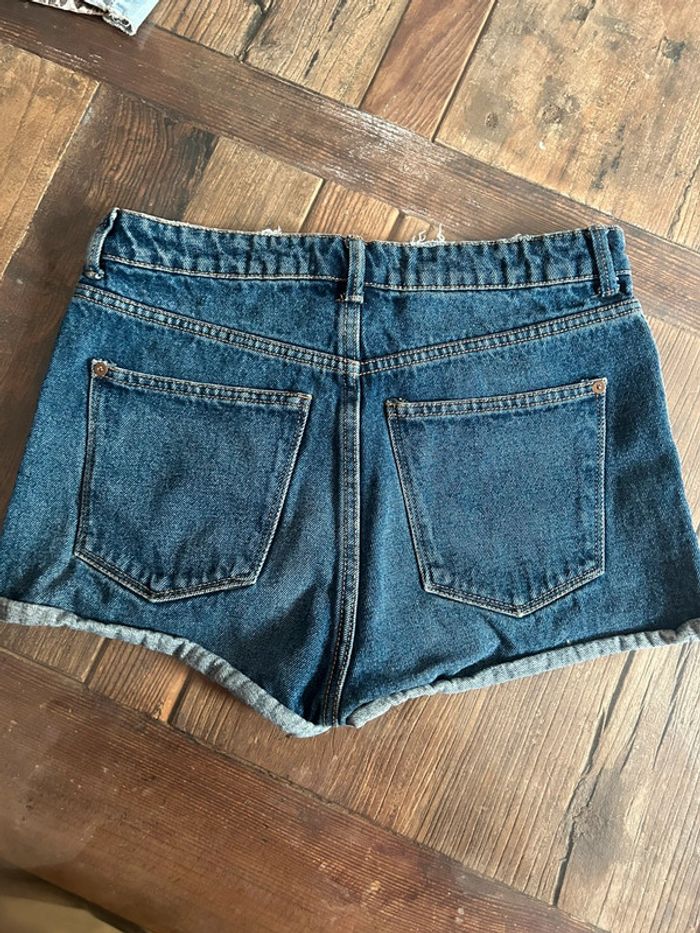 Short en jean bleu foncé mango taille 38 en très bon état - photo numéro 4