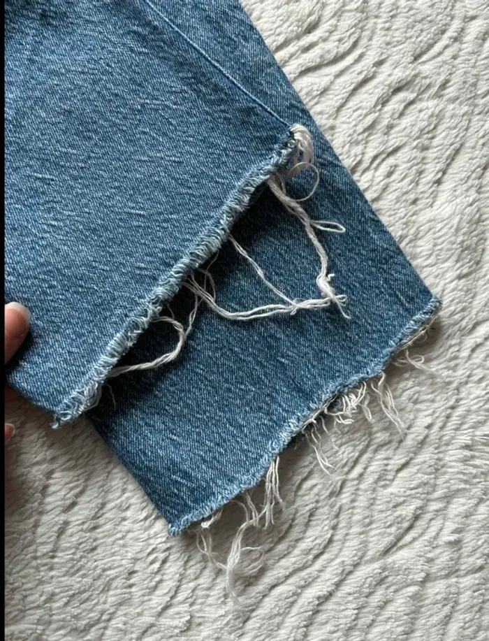 Jean Levi’s femme Wedgie Straight L28 36/38 S/M Premium Bleu taille haute 7/8 eme cropped effiloché - photo numéro 17