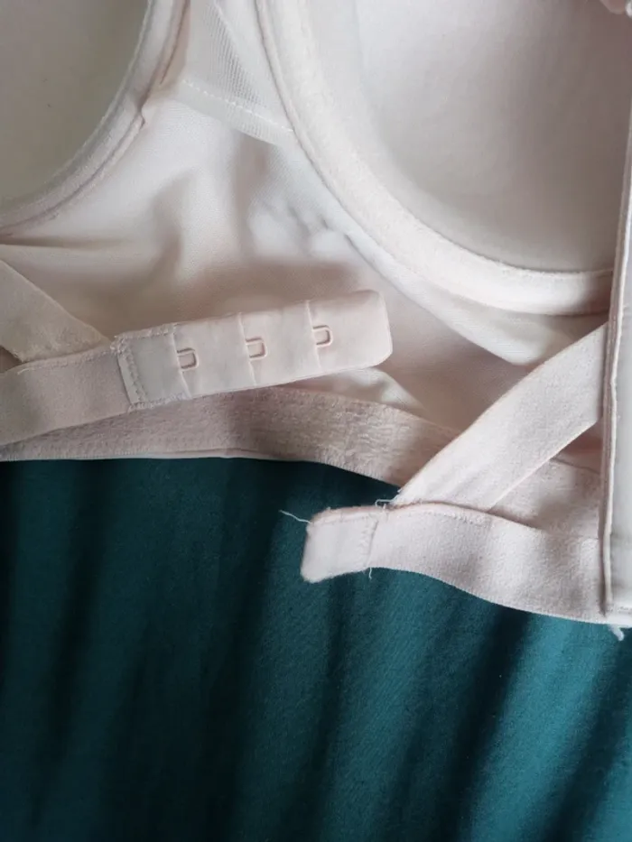 Soutien gorge amoliforme dos nu - photo numéro 3