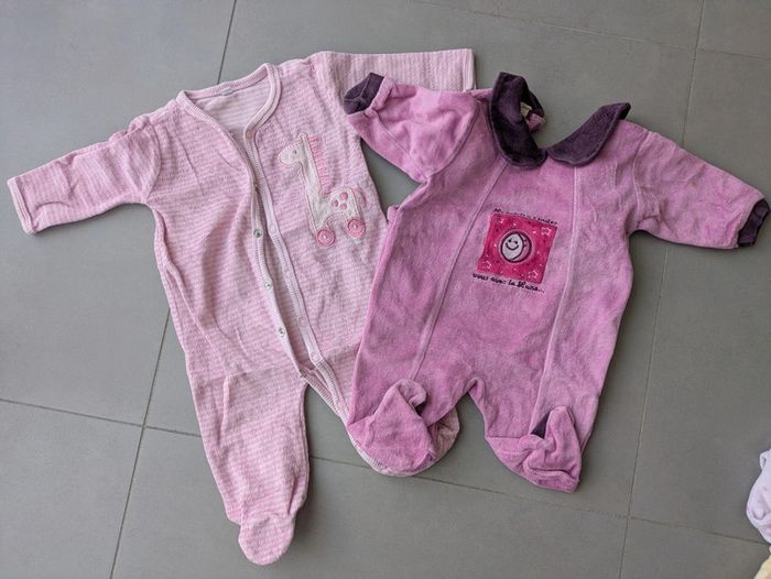 Lot 9 pyjamas velours 1 mois - photo numéro 3