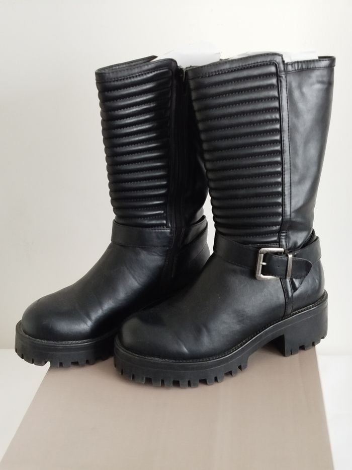 Bottes noires San Marina taille 38 - photo numéro 3