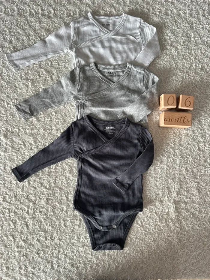 Lot 3 bodies manches longues Kiabi