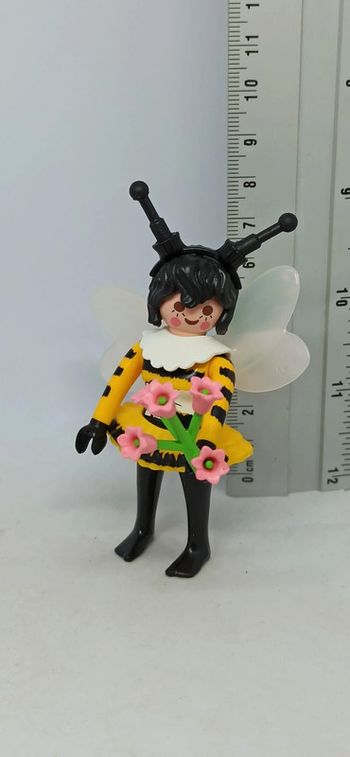 Femme deguisement abeille avec bouquet de fleurs playmobil