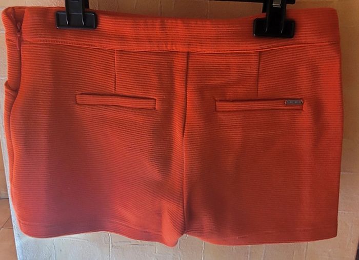 Short fille - photo numéro 3