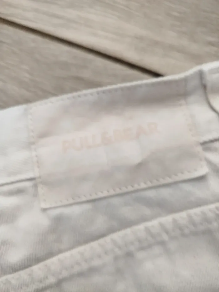 Short en jean bi-color Pull & Bear - photo numéro 5