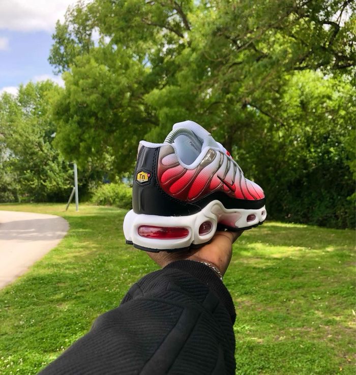 Tn blanc et rouge - photo numéro 8