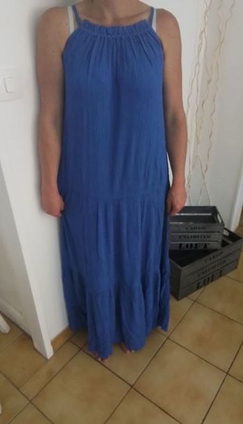 Robe longue ample à bretelles. Neuve. Taille M