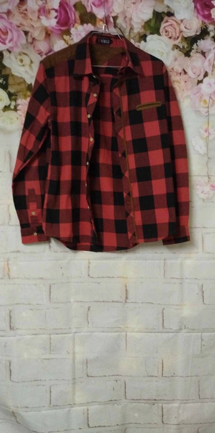 Chemise a carreaux rouge