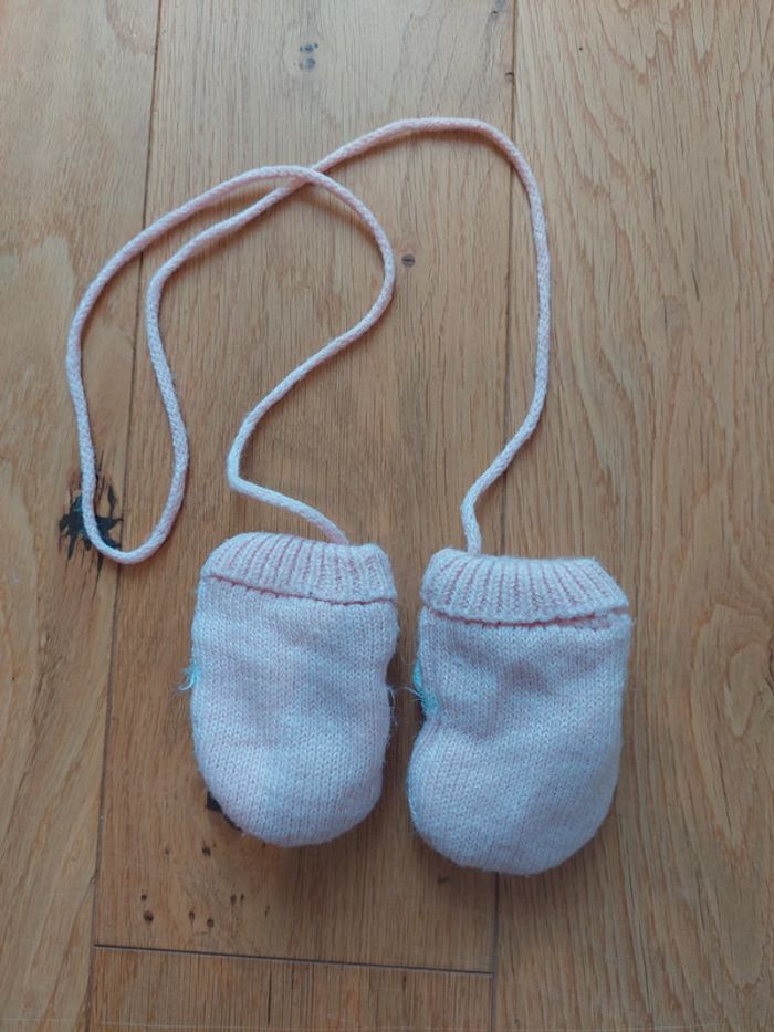 Moufles reliées - photo numéro 2