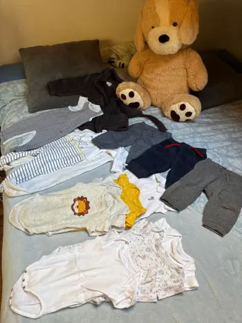 Lot vêtements 12 mois