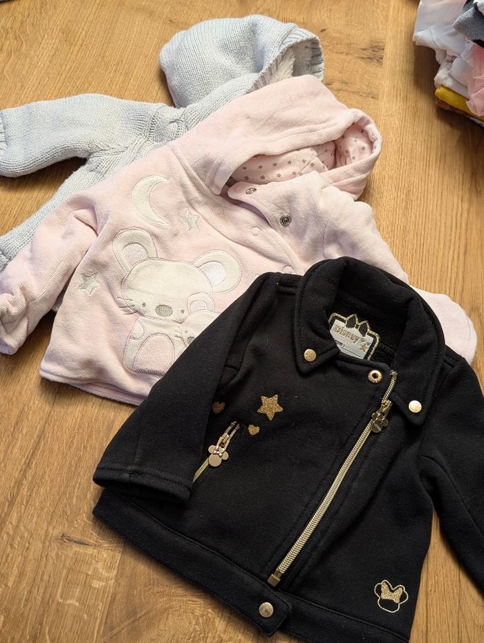 Lots vêtements bébé fille 0/3 mois - photo numéro 2