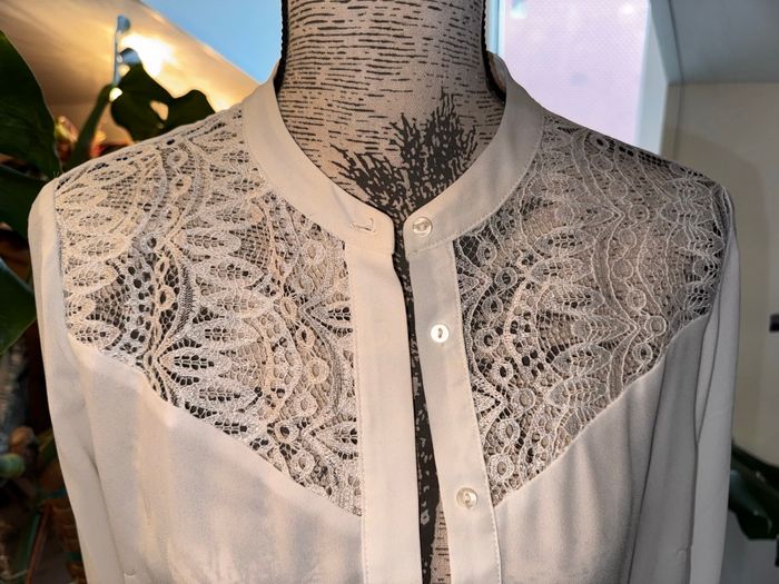 Deux chemises dentelle - photo numéro 5