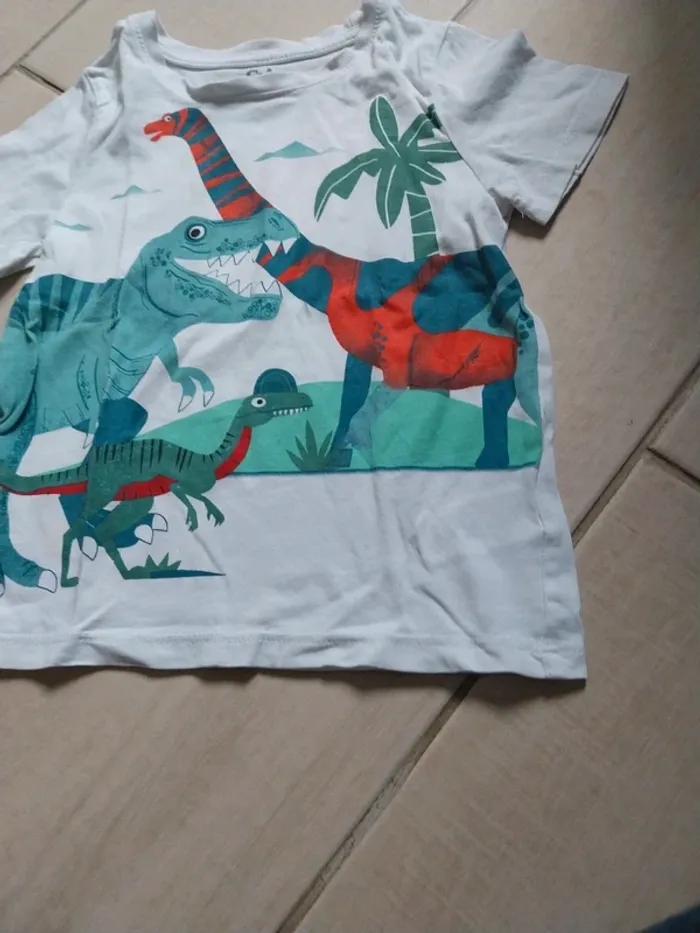 Tshirt c&a 4 ans - photo numéro 4