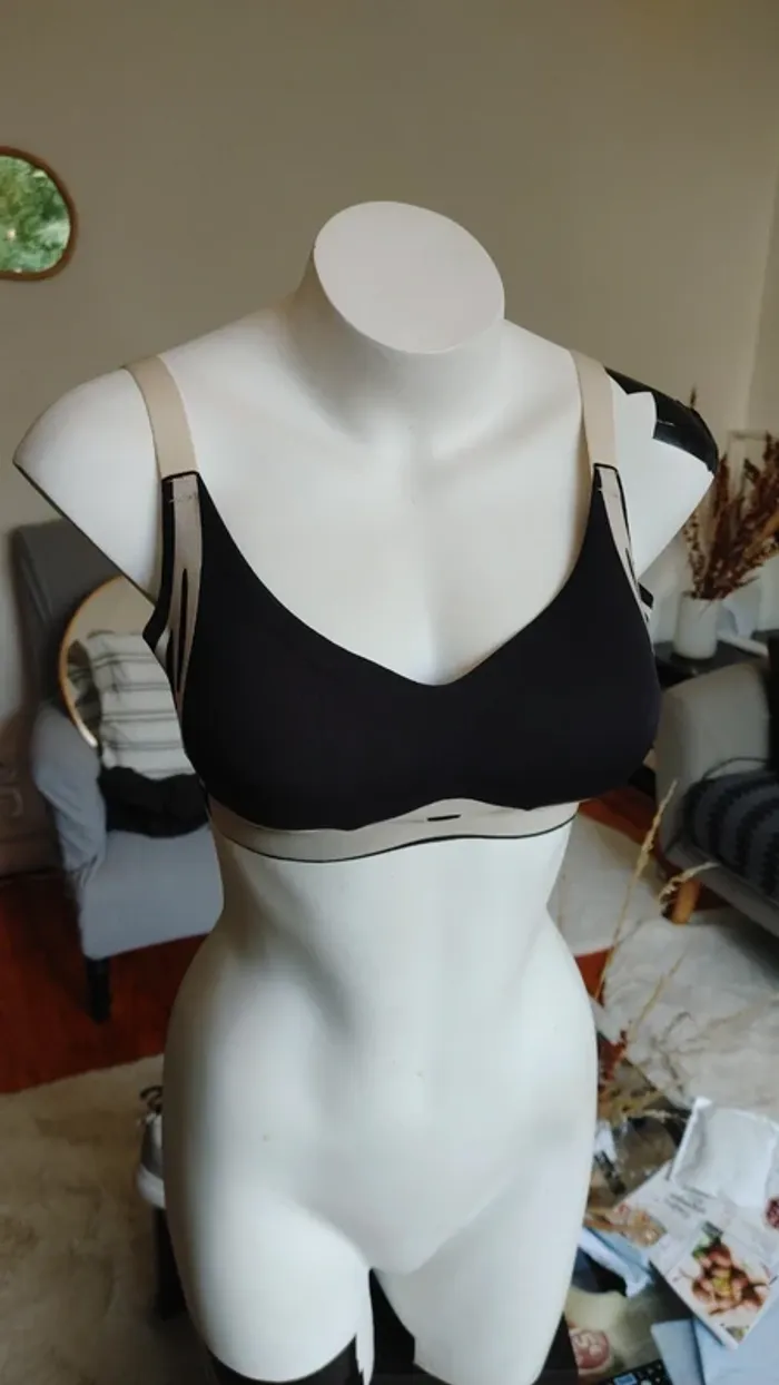 Soutien-gorge en polyamide nylon rembourré - photo numéro 2