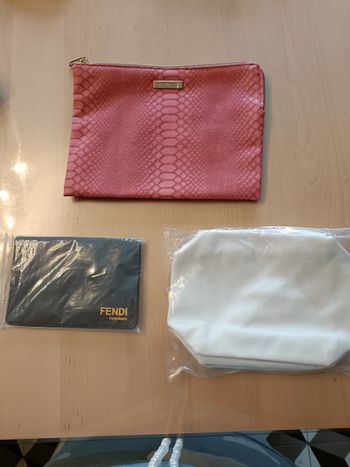 LOT DE 3 POCHETTES DIFFERENTES MARQUES