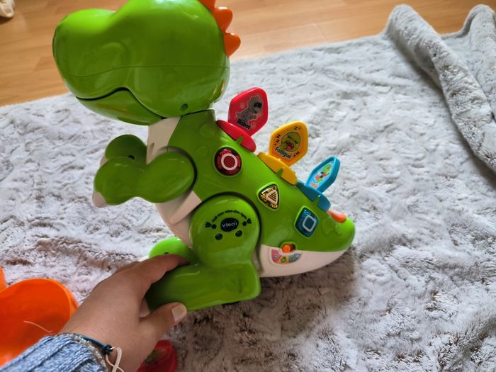 Dinausore chante et danse - photo numéro 3